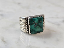 Load image into Gallery viewer, Mens Vintage Estate Sterling Silver Southwestern Turquoise Ring 12.4g E610