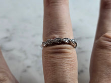 Load image into Gallery viewer, Womens Vintage Estate 10K White Gold Ring Diamond Ring, 3.0g, E6132