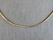 Load image into Gallery viewer, Womens Vintage Estate Fine 18K Yellow Gold Necklace 4.2g E6153