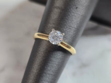 Load image into Gallery viewer, Womens Vintage Estate 14k Gold Diamond Engagement Ring 2.1g E6166