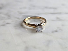 Load image into Gallery viewer, Womens Vintage Estate 14k Gold Diamond Engagement Ring 2.1g E6166