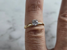 Load image into Gallery viewer, Womens Vintage Estate 14k Gold Diamond Engagement Ring 2.1g E6166