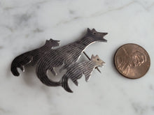 Load image into Gallery viewer, Womens Vintage Raymond Gasper Native Zuni Sterling Silver Coyote Brooch 4.8g E6185