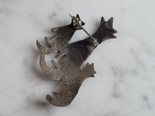 Load image into Gallery viewer, Womens Vintage Raymond Gasper Native Zuni Sterling Silver Coyote Brooch 4.8g E6185