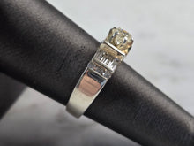 Load image into Gallery viewer, Womens Vintage Estate 14K White Gold Diamond Ring, 6.3g E6203