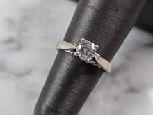 Load image into Gallery viewer, Womens Vintage Estate Platinum Diamond Ring Zales, 4.1g E6246