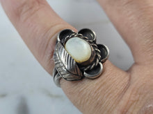 Load image into Gallery viewer, Womens Vintage Estate Sterling Silver Southwestern Style Ring 4.6g E624