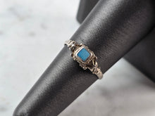 Load image into Gallery viewer, Womens Vintage Estate Sterling Silver Southwestern Turquoise Ring 1.6g E625