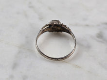 Load image into Gallery viewer, Womens Vintage Estate Sterling Silver Southwestern Turquoise Ring 1.6g E625