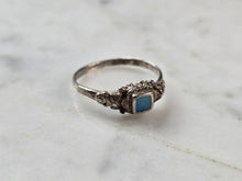 Load image into Gallery viewer, Womens Vintage Estate Sterling Silver Southwestern Turquoise Ring 1.6g E625