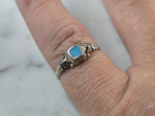 Load image into Gallery viewer, Womens Vintage Estate Sterling Silver Southwestern Turquoise Ring 1.6g E625