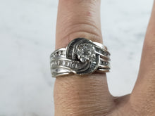 Load image into Gallery viewer, Womens Vintage Estate 10K White Gold Diamond Ring 7.1g, E6270