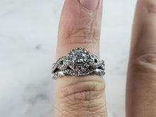 Load image into Gallery viewer, Womens Vintage Estate 14K White Gold Diamond Ring, 5.3g E6272