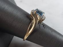 Load image into Gallery viewer, Womens Vintage Estate 10K Yellow Gold Topaz Diamond Ring 2.8g E6283