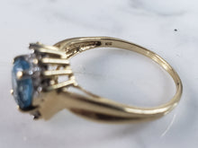 Load image into Gallery viewer, Womens Vintage Estate 10K Yellow Gold Topaz Diamond Ring 2.8g E6283