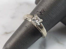 Load image into Gallery viewer, Womens Vintage Estate 14K White Gold Diamond Ring, 4.5g E6291