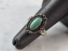 Load image into Gallery viewer, Womens Vintage Estate Sterling Silver Southwestern Turquoise Ring 4.1g E631