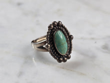Load image into Gallery viewer, Womens Vintage Estate Sterling Silver Southwestern Turquoise Ring 4.1g E631