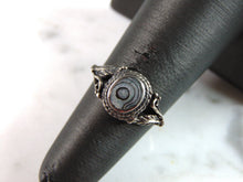 Load image into Gallery viewer, Womens Vintage Estate Sterling Silver Modernist Ring 1.9g E6326