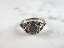 Load image into Gallery viewer, Womens Vintage Estate Sterling Silver Modernist Ring 1.9g E6326