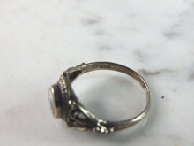 Load image into Gallery viewer, Womens Vintage Estate Sterling Silver Modernist Ring 1.9g E6326