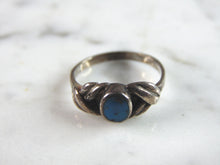 Load image into Gallery viewer, Womens Vintage Estate Sterling Silver Modernist Ring 1.5g E6329