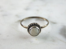 Load image into Gallery viewer, Womens Sterling Silver Modernist Ring 0.9g E6346