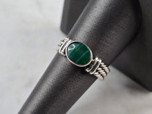 Load image into Gallery viewer, Womens Vintage Estate Sterling Silver Southwestern Malachite Ring 4.1g E634