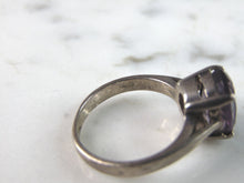 Load image into Gallery viewer, Womens Sterling Silver Modernist Amethyst Ring 2.9g E6352
