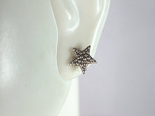 Load image into Gallery viewer, Womens Vintage Estate Sterling Silver Star Earrings 0.5g E6369