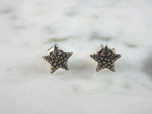 Load image into Gallery viewer, Womens Vintage Estate Sterling Silver Star Earrings 0.5g E6369