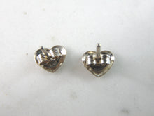 Load image into Gallery viewer, Womens Vintage Estate Sterling Silver Heart Earrings 0.5g E6370