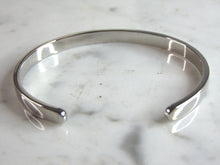 Load image into Gallery viewer, Womens Sterling Silver Modernist Opal Cuff Bracelet 14g E6376