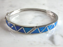 Load image into Gallery viewer, Womens Sterling Silver Modernist Opal Bangle Bracelet 18.2g E6377