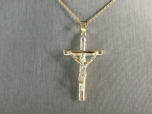 Load image into Gallery viewer, Womens Sterling Silver Gold Tone Religious Cross Necklace 6.0g E6399