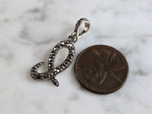 Load image into Gallery viewer, Womens Vintage Estate Sterling Silver Letter "L" Pendant 2.0g E6402