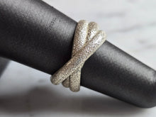 Load image into Gallery viewer, Womens Vintage Estate Sterling Silver Textured Trinity Ring 5.3g E6424