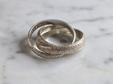Load image into Gallery viewer, Womens Vintage Estate Sterling Silver Textured Trinity Ring 5.3g E6424