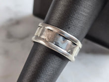 Load image into Gallery viewer, Womens Vintage Estate Sterling Silver Modernist Band Ring 4.9g E6479