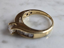 Load image into Gallery viewer, Womens Vintage Estate 14K Yellow Gold Diamond Ring, 4.9g E6510