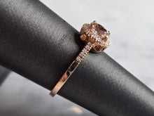 Load image into Gallery viewer, Womens Vintage Estate 14K Rose Gold Quartz Diamond Ring 2.6g E6514