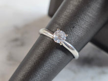 Load image into Gallery viewer, Womens Vintage Estate 14k White Gold Diamond Engagement Ring 2.3g E6520