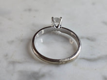 Load image into Gallery viewer, Womens Vintage Estate 14k White Gold Diamond Engagement Ring 2.3g E6520