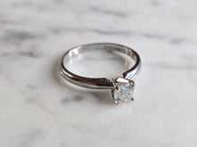 Load image into Gallery viewer, Womens Vintage Estate 14k White Gold Diamond Engagement Ring 2.3g E6520