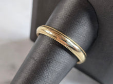 Load image into Gallery viewer, Mens Vintage Estate 14k Yellow Gold Wedding Band Ring 5.8g #E6533
