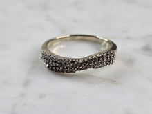 Load image into Gallery viewer, Womens Vintage Estate 14K Yellow Gold Diamond Ring 4.5g E6551