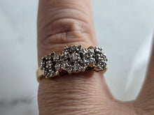Load image into Gallery viewer, Womens Vintage Estate 10K Yellow Gold Diamond Flower Ring 3.6g E6559