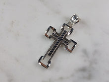 Load image into Gallery viewer, Womens Sterling Silver Religious Cross Pendant Necklace 4.0g E6588