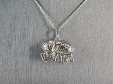 Load image into Gallery viewer, Womens Vintage Estate Sterling Silver CZ Elephant Pendant Necklace 6.5g E6606