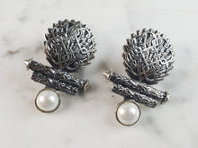 Load image into Gallery viewer, Womens Vintage Estate Sterling Silver Modernist Earrings 9.8g E6608